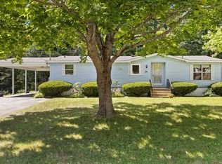 74 Sunrise Ln, Gardner, MA 01440