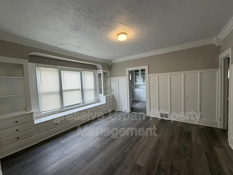 2 bed, 1.0 bath, 1146 sqft, $1,050 — Photo 4