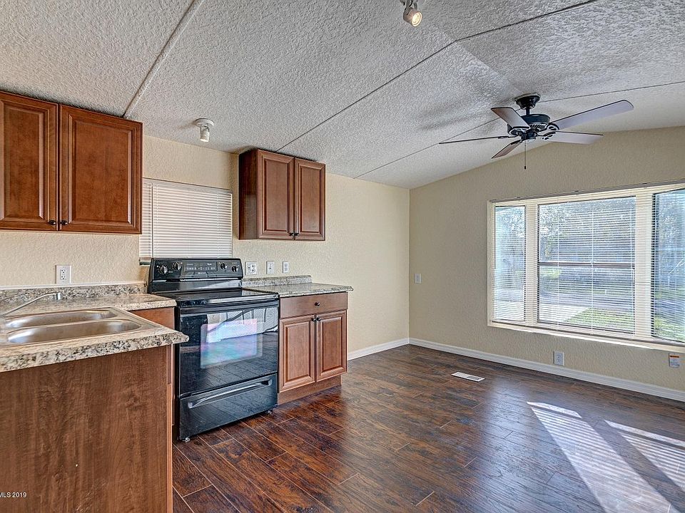 1st image of 564 Ann Ave