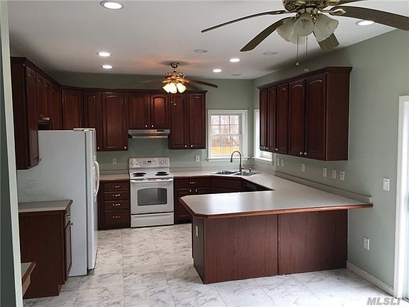 2nd image of 65 Ocean Ave