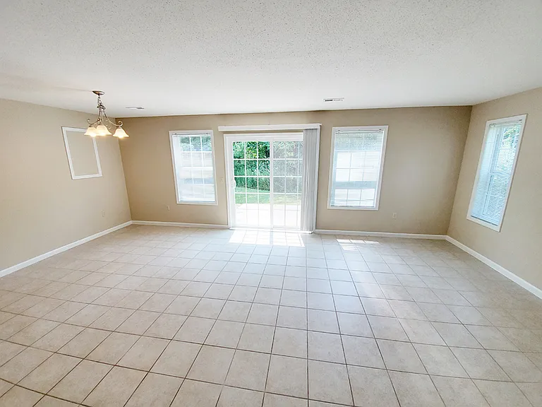 5255-57 Crabapple Dr #5255 — Photo 5