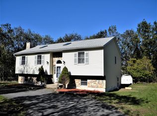 2139 Shawnee Ln, Blakeslee, PA 18610