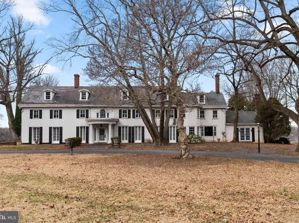 257 Warren St E, Beverly, NJ 08010