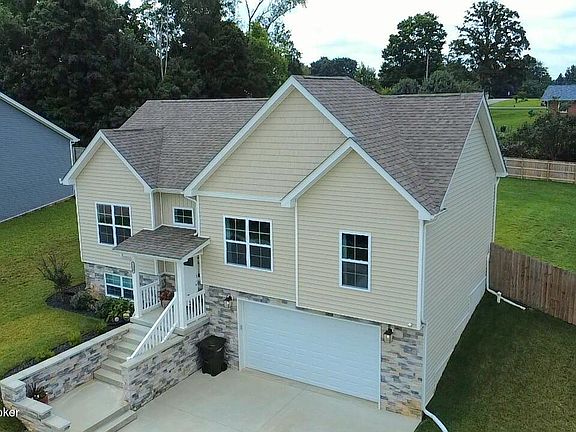 5th image of 110 Brookhaven Dr
