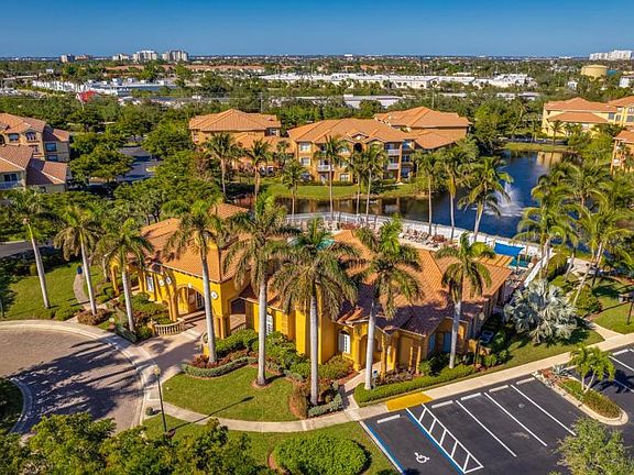 5th image of 15590 Ocean Walk Cir APT 310