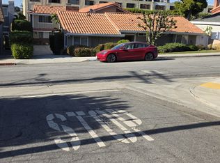 1201 11th St #B, Manhattan Beach, CA 90266