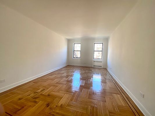 2nd image of 47-46 40th St #5D