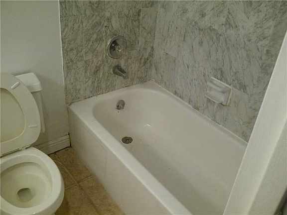 3rd image of 555 NE 15th St APT 707