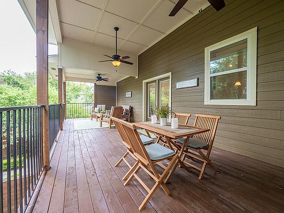 4th image of 5605 Roosevelt Ave #B