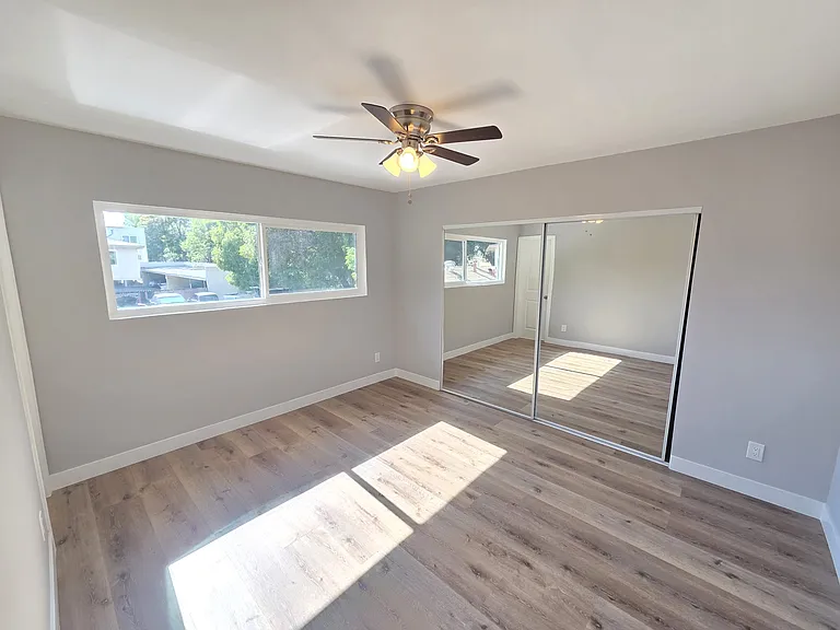 Oxnard Gardens — Photo 20