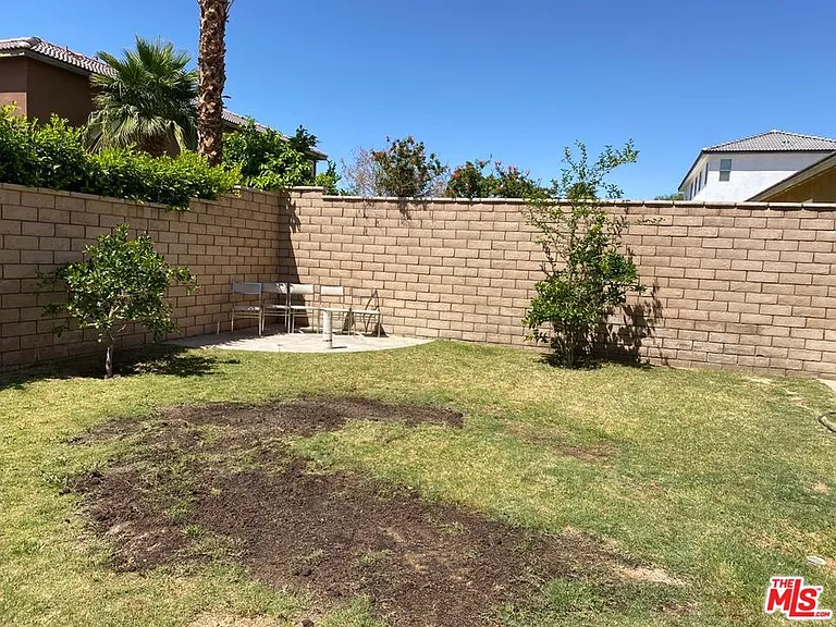 41183 Bank Ct — Photo 18