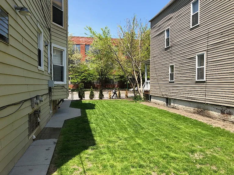 1709 W Irving Park Rd #GARDEN — Photo 15