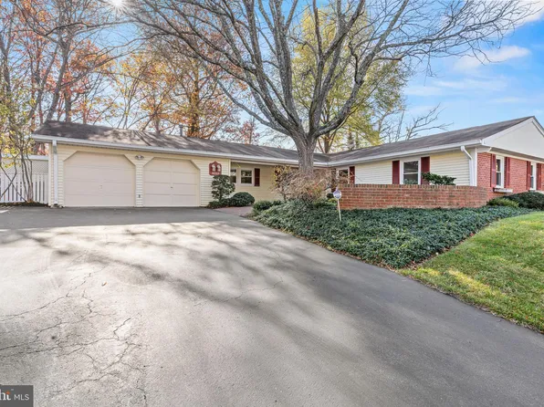 9203 Montpelier Dr, Laurel, MD 20708