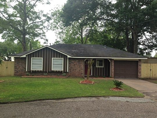 1st image of 2 Linda Ln