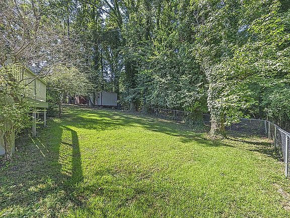 5th image of 1137 Clairmont Pl