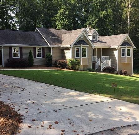 2nd image of 2370 Rockwell Dr