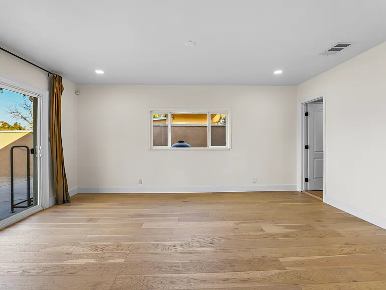 4835 Cliffside Dr — Photo 17