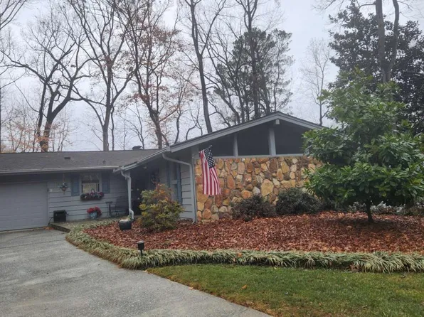 175 Old Farm Rd, Marietta, GA 30068