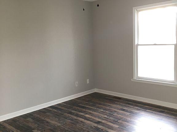 5th image of 1073 Tolliver Way