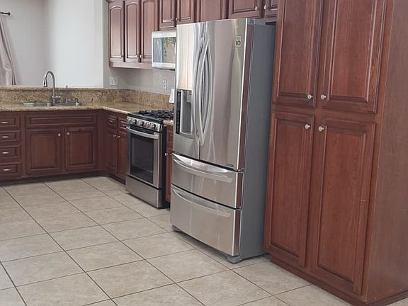 3rd image of 10988 Ivy Hill Dr Unit 2