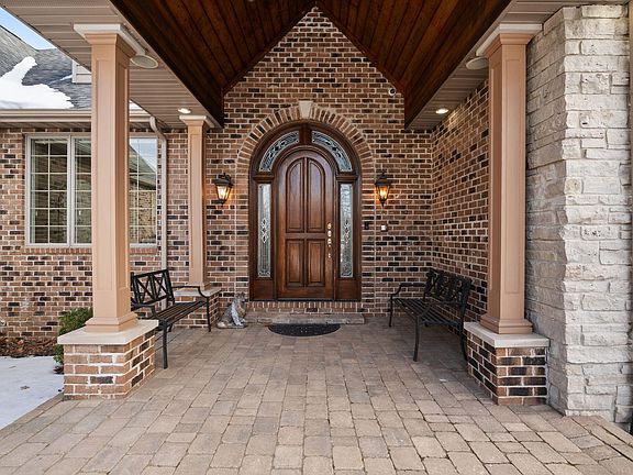 5th image of 1089 George Ade Ct