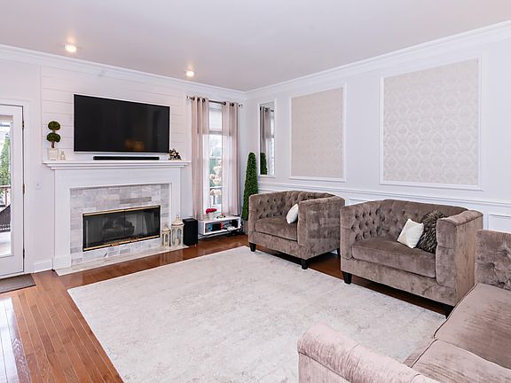 5th image of 4159 Grandwood Cir