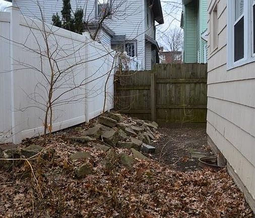 2nd image of 144 Everett Ave