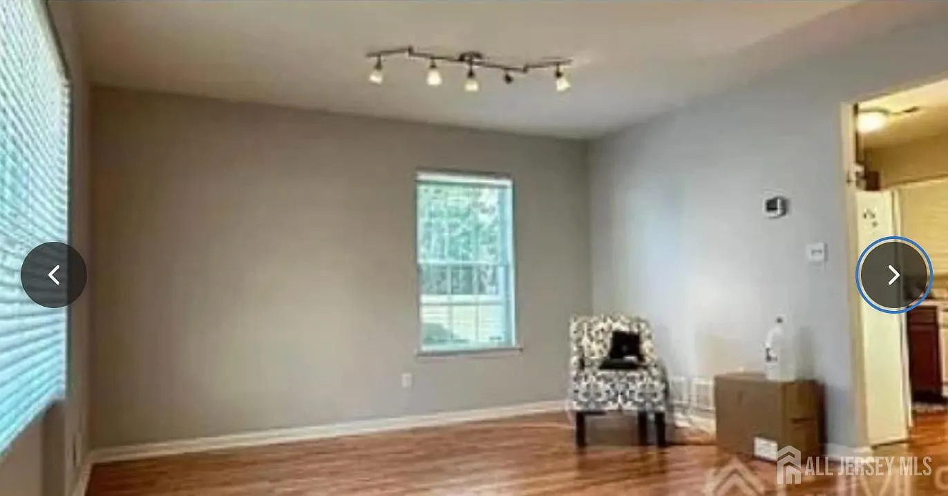 2 bed, 2.5 bath, 1210 sqft, $2,600 — Photo 4