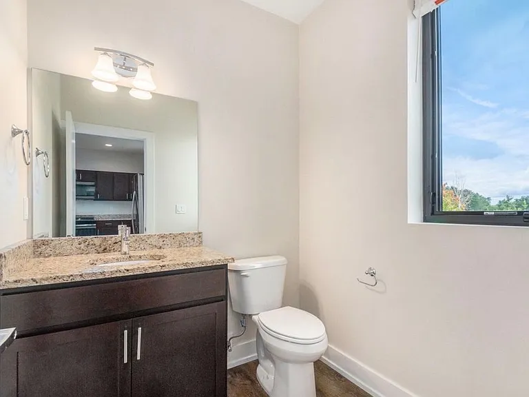 Main Floor 1/2 Bath