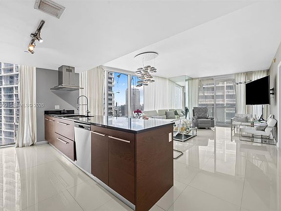 3rd image of 495 Brickell Ave APT 3710