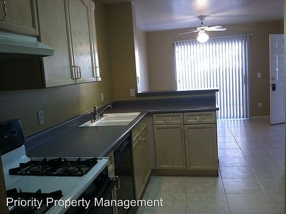 5th image of 8424 Stoney Bluff Ave