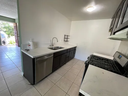 802 Oriole Ct Photo 1