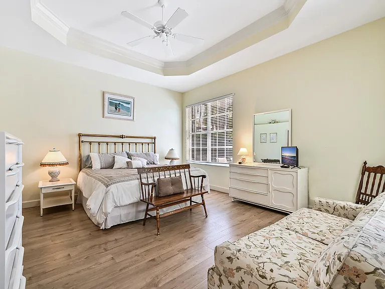 2259 Island Cove Cir — Photo 16
