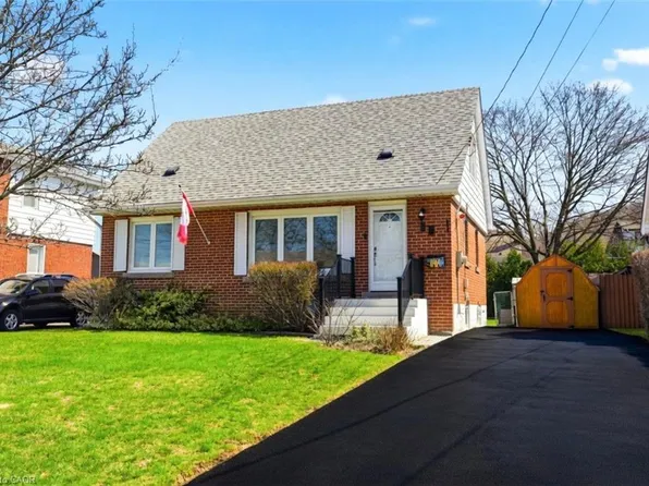 15 Roselle Pl, Hamilton, ON L8G 1R2