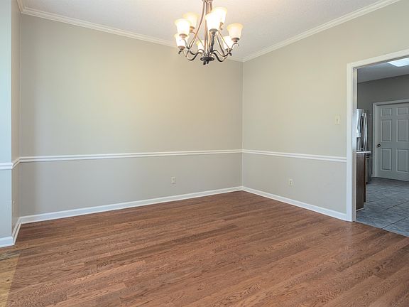 5th image of 6759 Oakmoor Cir S