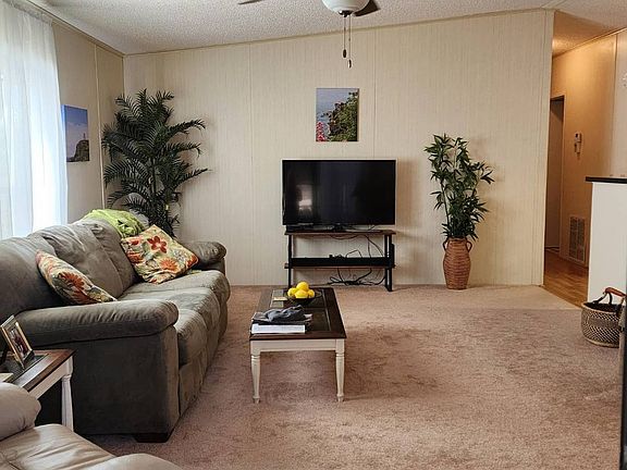 5th image of 15839 Sandy Point Dr #181