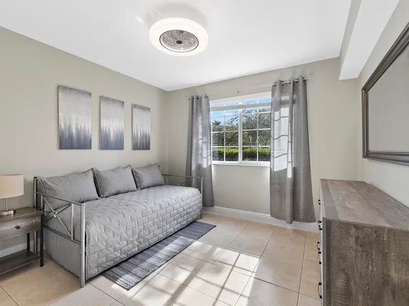 1400 Crestwood Court S #1401, Royal Palm Beach, FL 33411