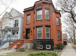 1900 W Larchmont Ave #01, Chicago, IL 60613