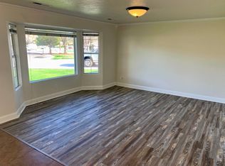 1743 W Green Valley Ln, St George, UT 84770