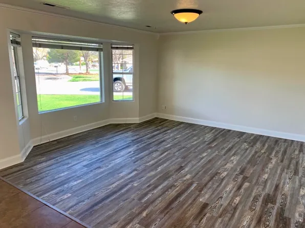 1743 W Green Valley Ln, St George, UT 84770