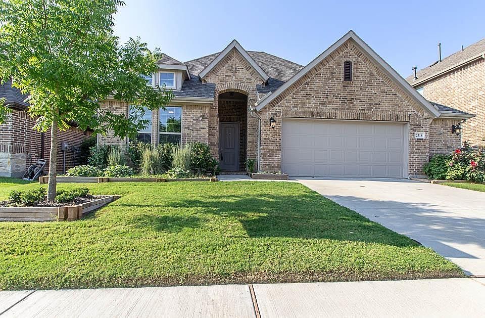 1st image of 2318 Houston Dr