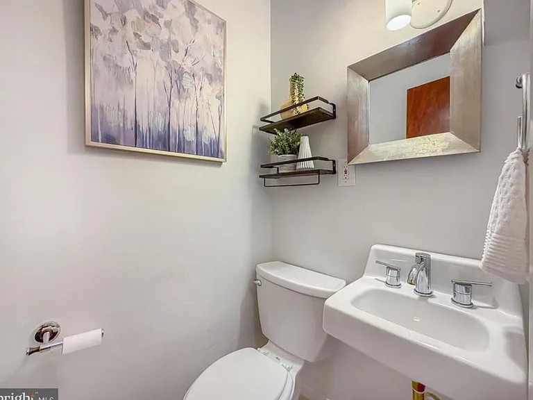 2723 Solly Ave — Photo 10