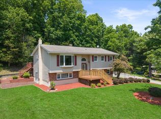 15 Mari Rd, Chester, NY 10918