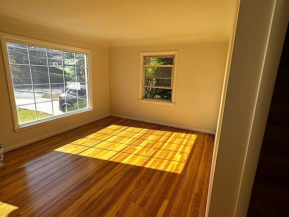 5th image of 3510 W Ridgewood Dr