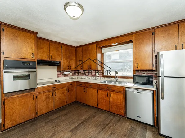 3510 19th Ave NW, Rochester, MN 55901