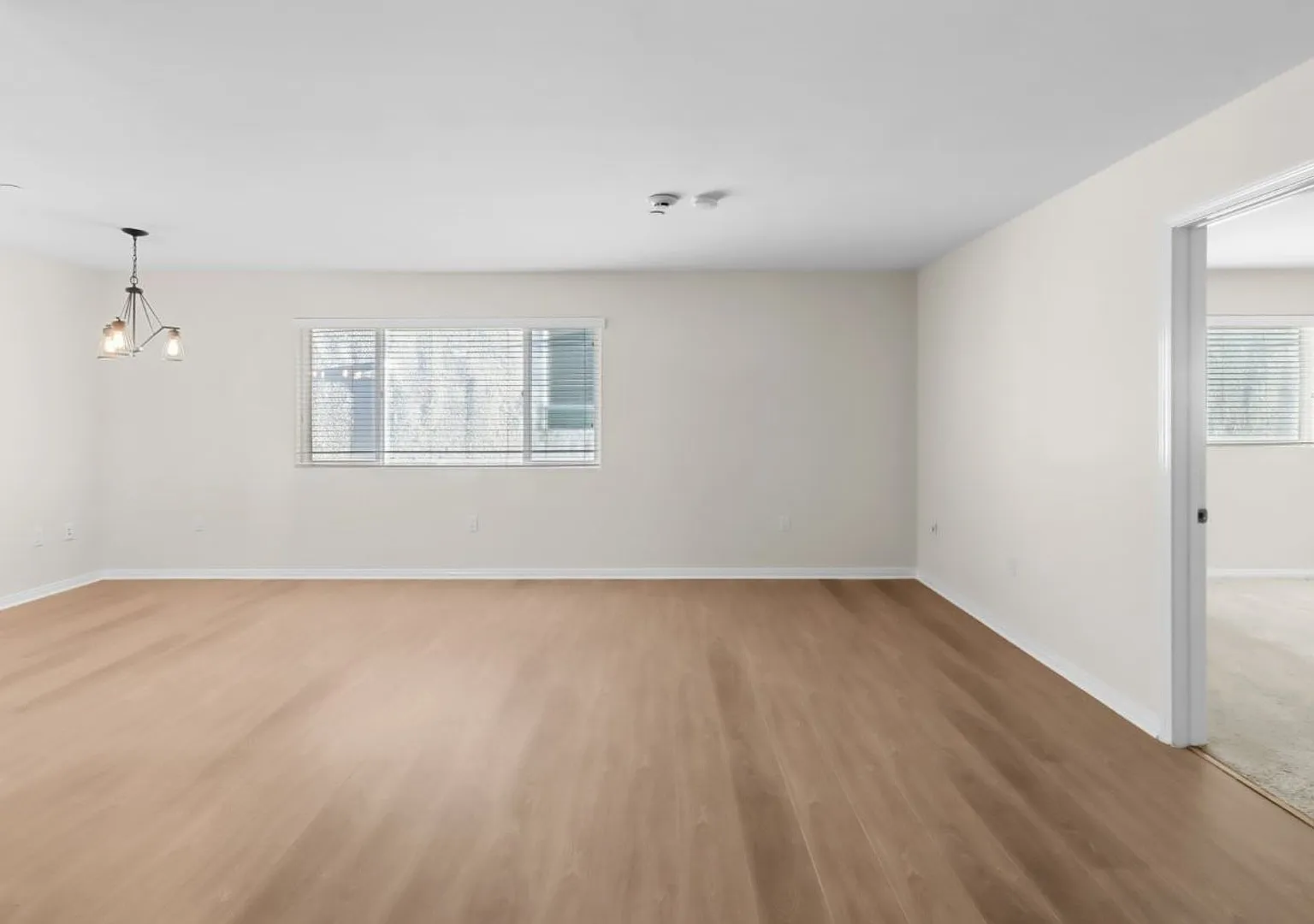 4262 Lindblade Dr — Photo 4
