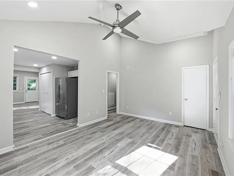3024 Grand Ave SW — Photo 6
