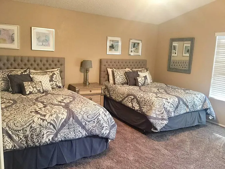 9011 E Sharon Dr — Photo 11