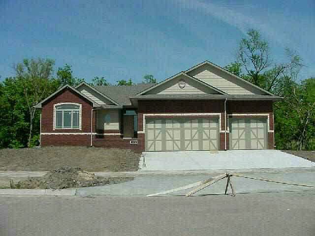 1st image of 646 E Wrenfield Dr