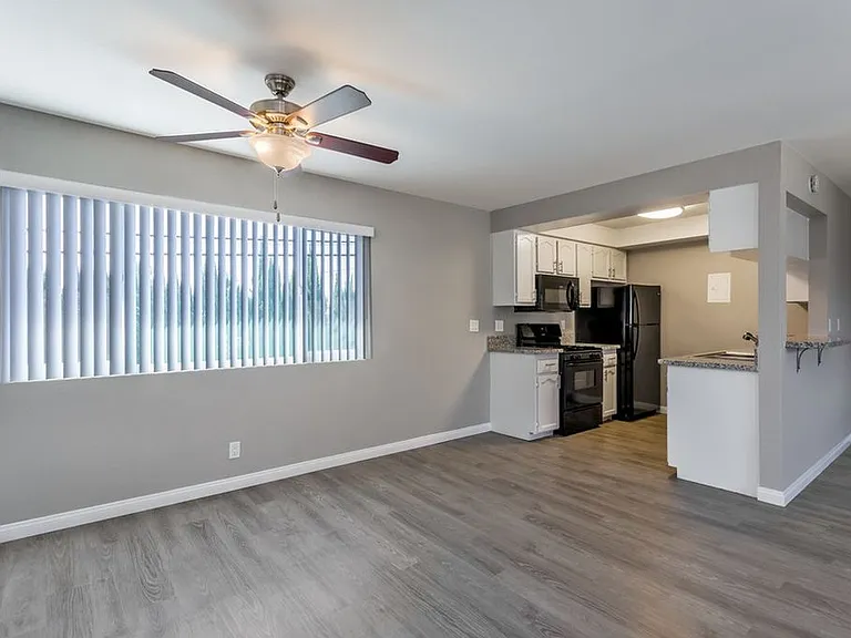 13919 Coteau Dr — Photo 12